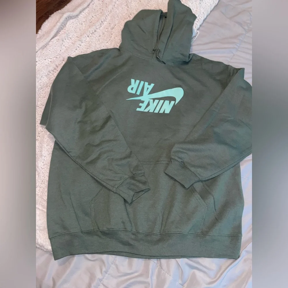 NWOT Authentic Travis Scott Jordan cactus Jack hoodie XL glow in the dark - Picture 4 of 4